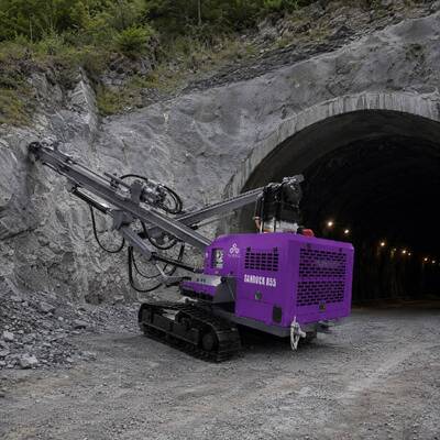 競争力のある価格 DTH 掘削リグ ハードロック 爆発穴 掘削リグ 設備 穴を掘る機械