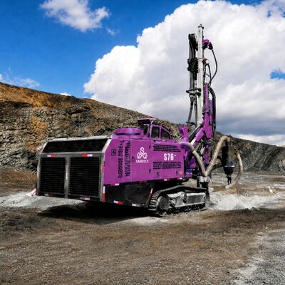Multifunctional Borehole Drilling Rig Large Rotation Torque 3600 Nm Hard Rock Drill Machine Mining DTH Drilling Rig 